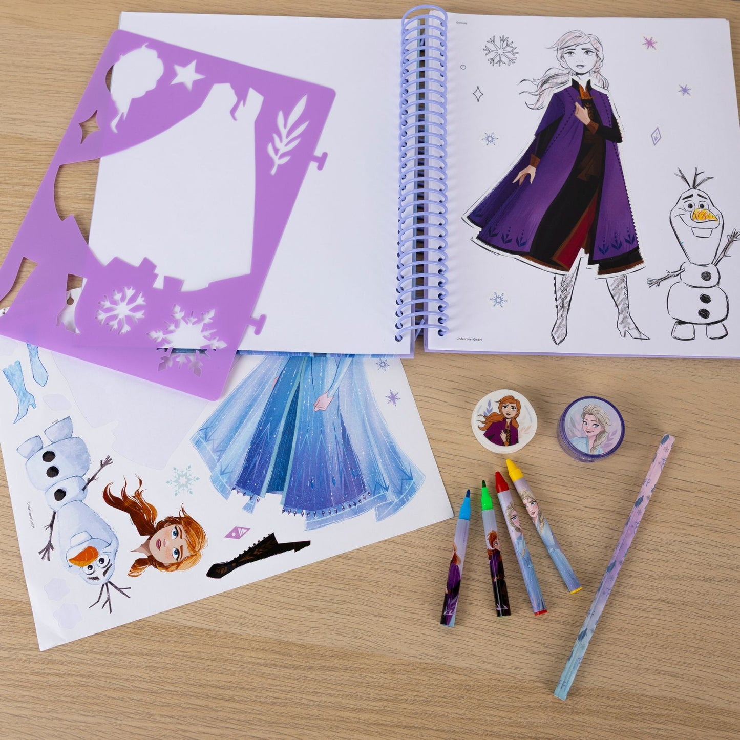 Frozen kleurset met stickers en stiften