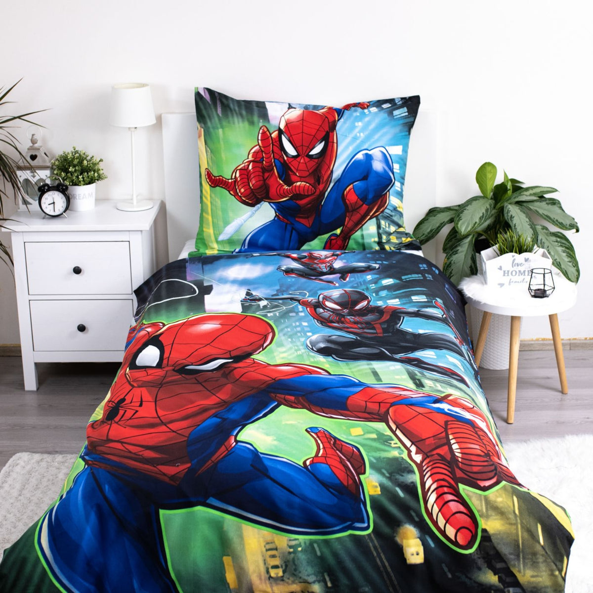 Spiderman slaapkamerset; dekbedovertrek en 2in1 kussen
